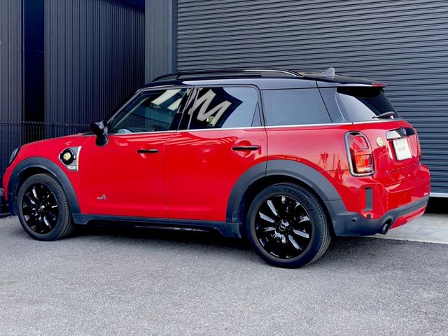 MINI COOPER SE CROSSOVER