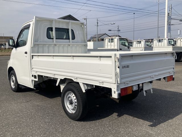 LITEACE truck 2WD