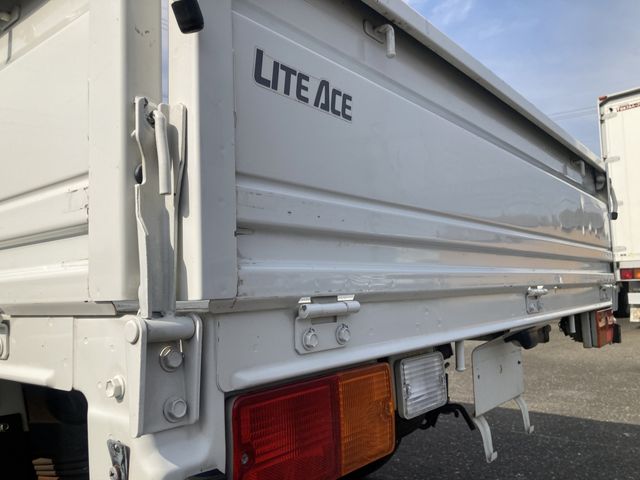 LITEACE truck 2WD