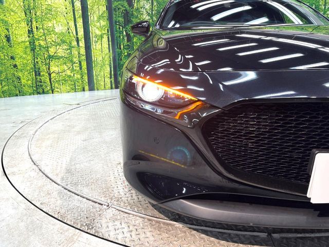 MAZDA3 FASTBACK