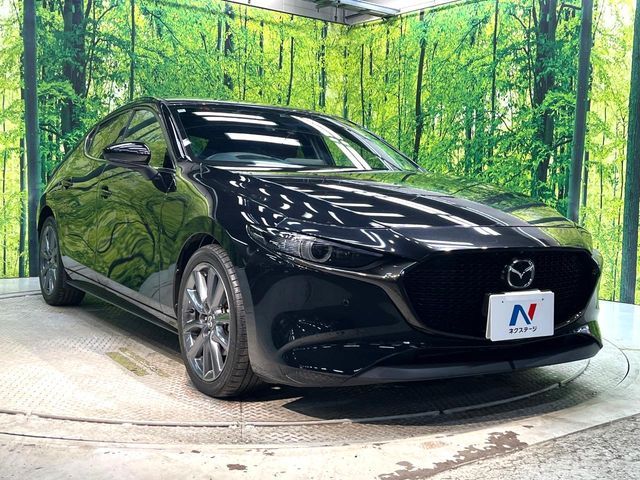 MAZDA3 FASTBACK