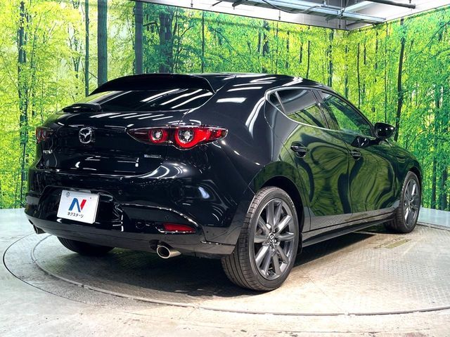 MAZDA3 FASTBACK