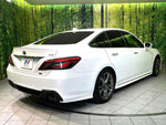 CROWN sedan hybrid