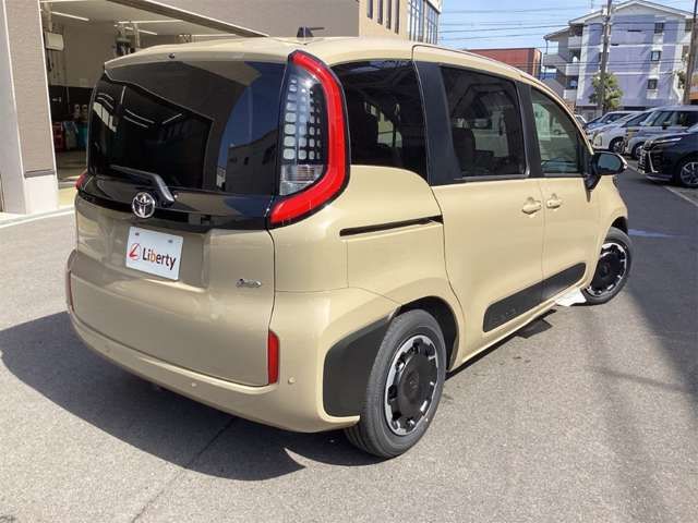 SIENTA HYBRID