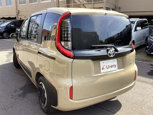SIENTA HYBRID