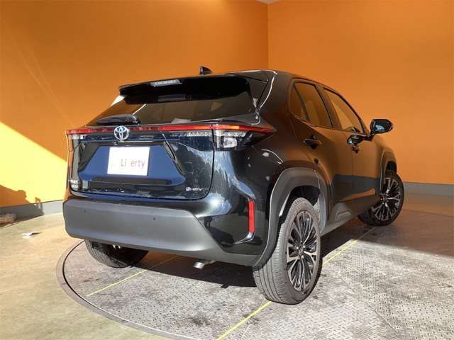 YARIS CROSS HYBRID