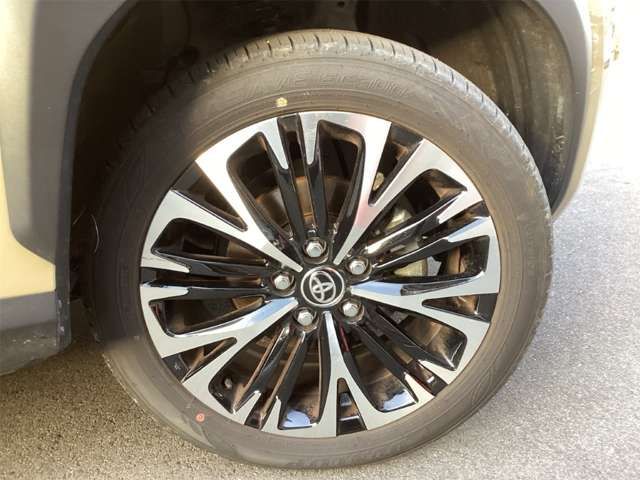 YARIS CROSS HYBRID