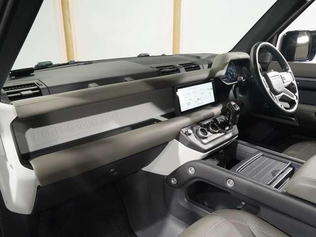 ROVER DEFENDER