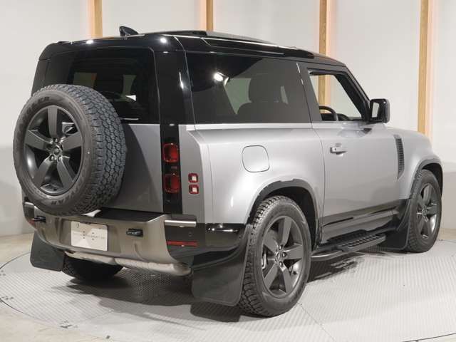 ROVER DEFENDER