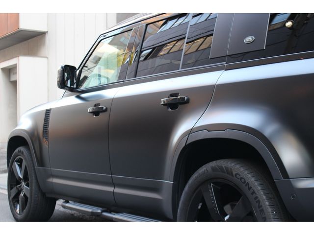 ROVER DEFENDER