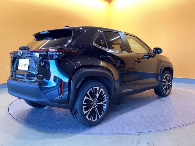 YARIS CROSS HYBRID