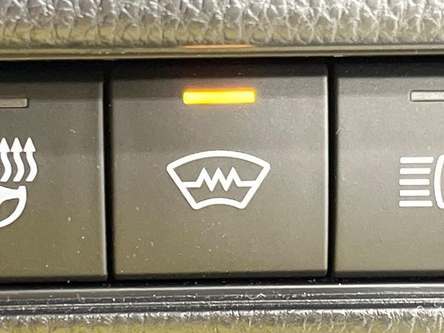 PRIUS 4WD