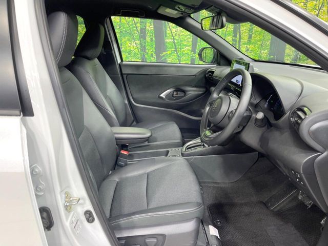 YARIS CROSS HYBRID