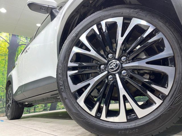 YARIS CROSS HYBRID