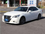 CROWN sedan hybrid