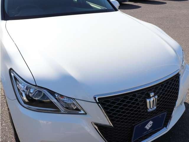 CROWN sedan hybrid