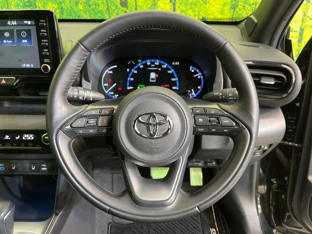 YARIS CROSS HYBRID