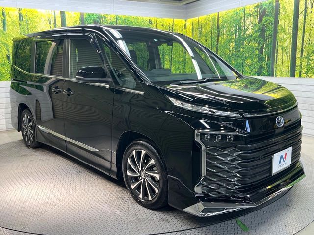 VOXY HYBRID