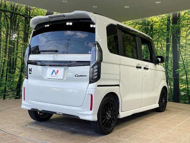 N BOX CUSTOM