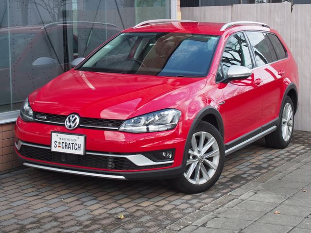 VOLKSWAGEN GOLF Alltrack