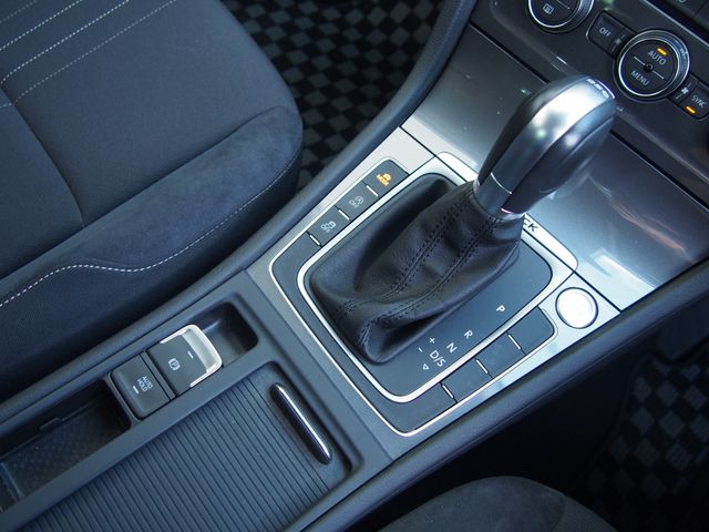 VOLKSWAGEN GOLF Alltrack
