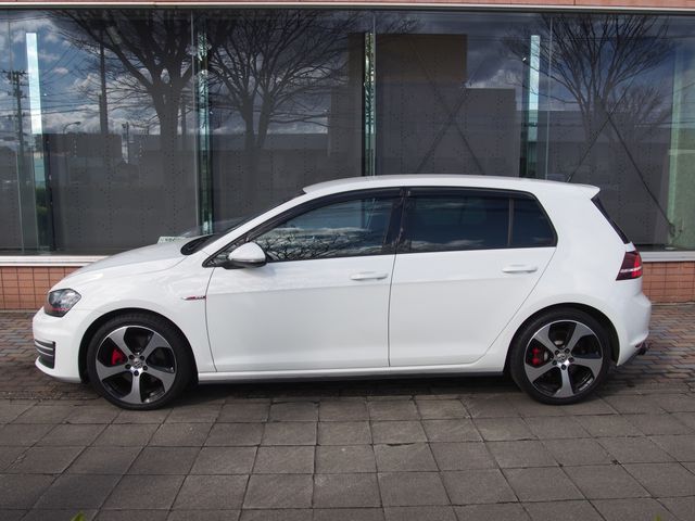 VOLKSWAGEN GOLF GTI