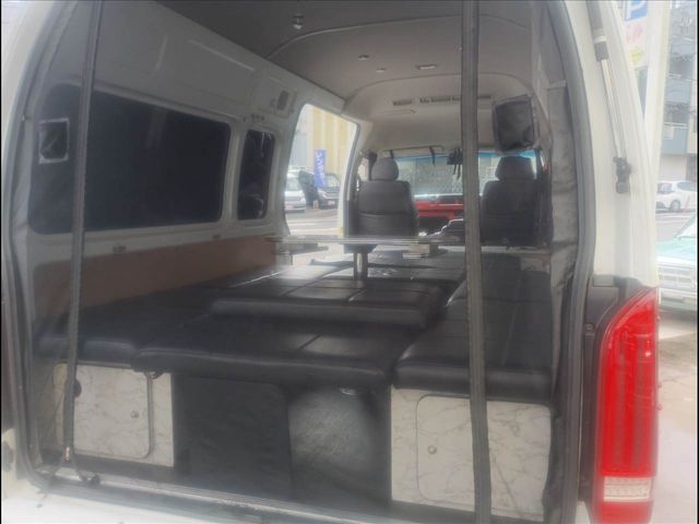 HIACE van 4WD
