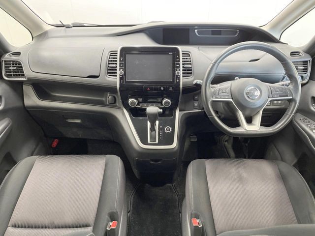 SERENA S-HYBRID 4WD