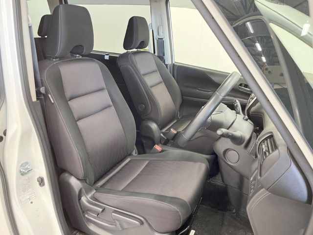 SERENA S-HYBRID 4WD