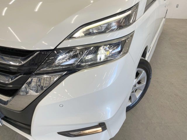 SERENA S-HYBRID 4WD