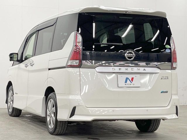 SERENA S-HYBRID 4WD