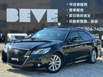 CROWN sedan hybrid