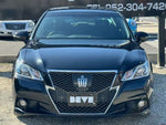 CROWN sedan hybrid