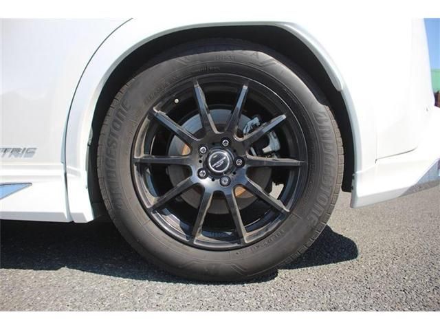 LEXUS UX300e