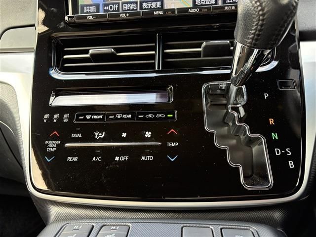 ESTIMA HYBRID 4WD