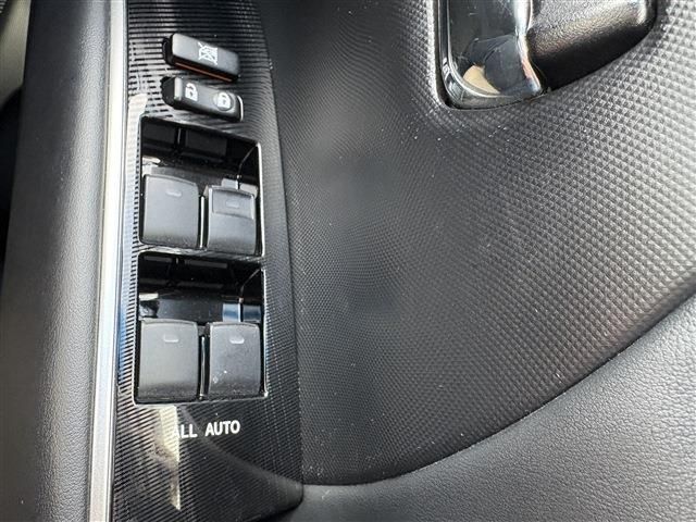 ESTIMA HYBRID 4WD