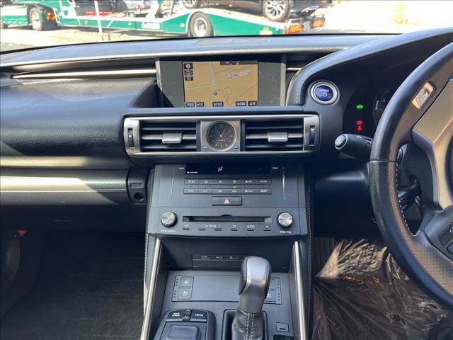 LEXUS IS300h