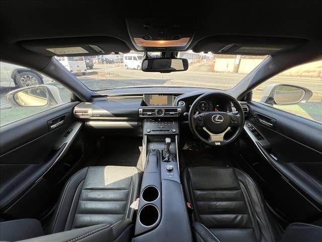 LEXUS IS300h
