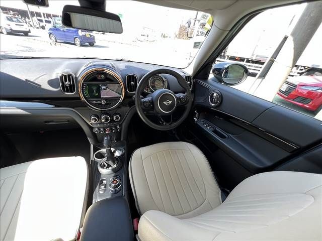 BMW MINI COOPER D CROSSOVER