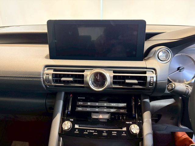 LEXUS IS300