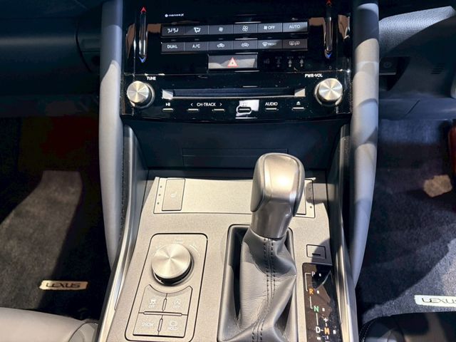 LEXUS IS300