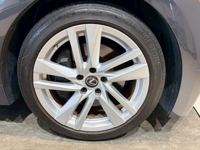 LEXUS IS300