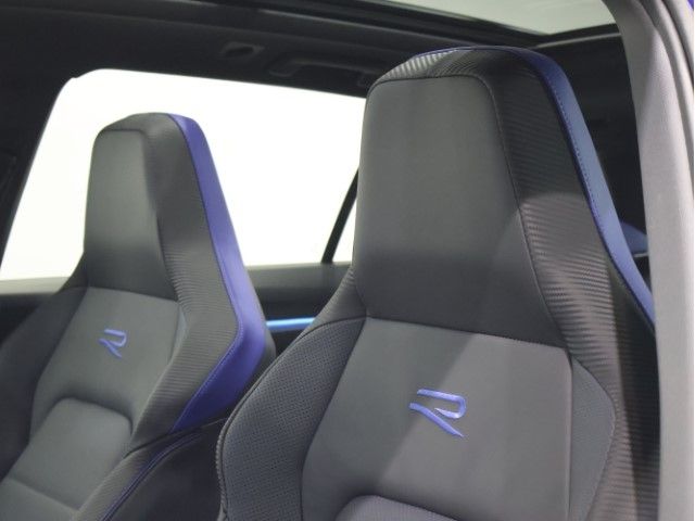 VOLKSWAGEN GOLF R VARIANT
