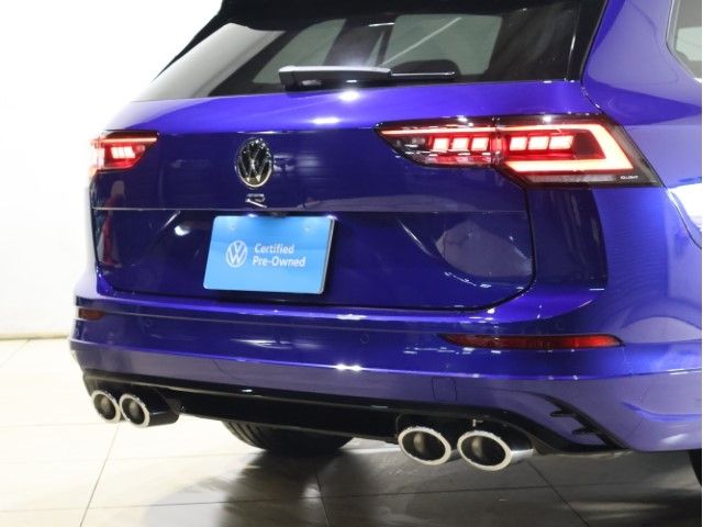 VOLKSWAGEN GOLF R VARIANT