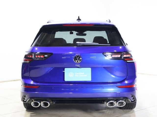VOLKSWAGEN GOLF R VARIANT