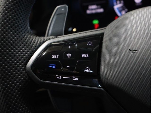 VOLKSWAGEN GOLF R VARIANT