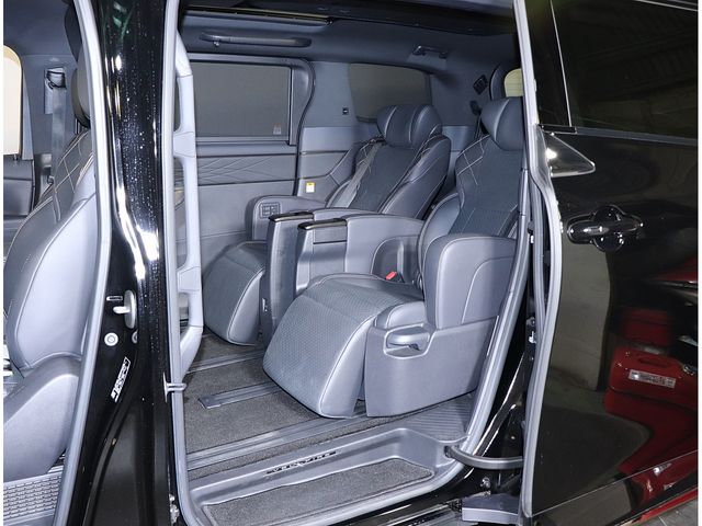 VELLFIRE HYBRID