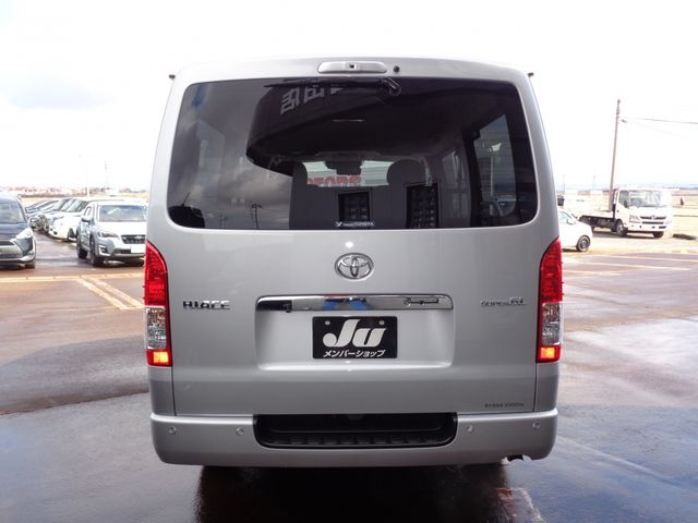 HIACE van 4WD