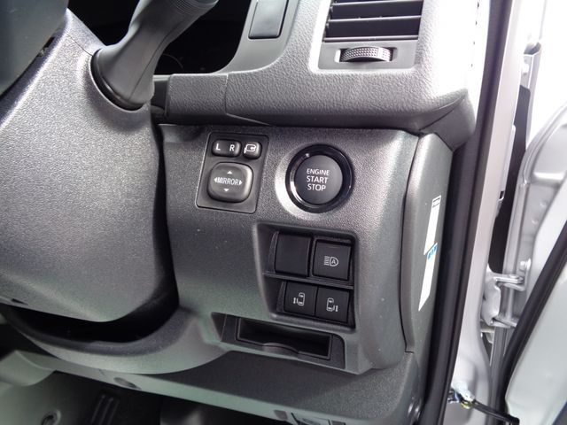 HIACE van 4WD