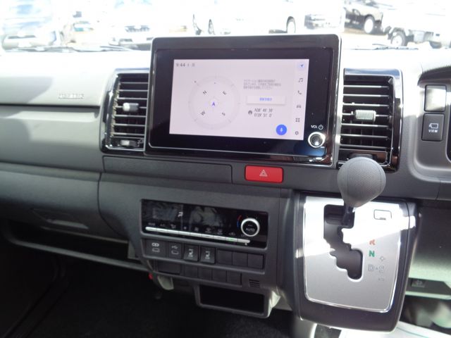 HIACE van 4WD